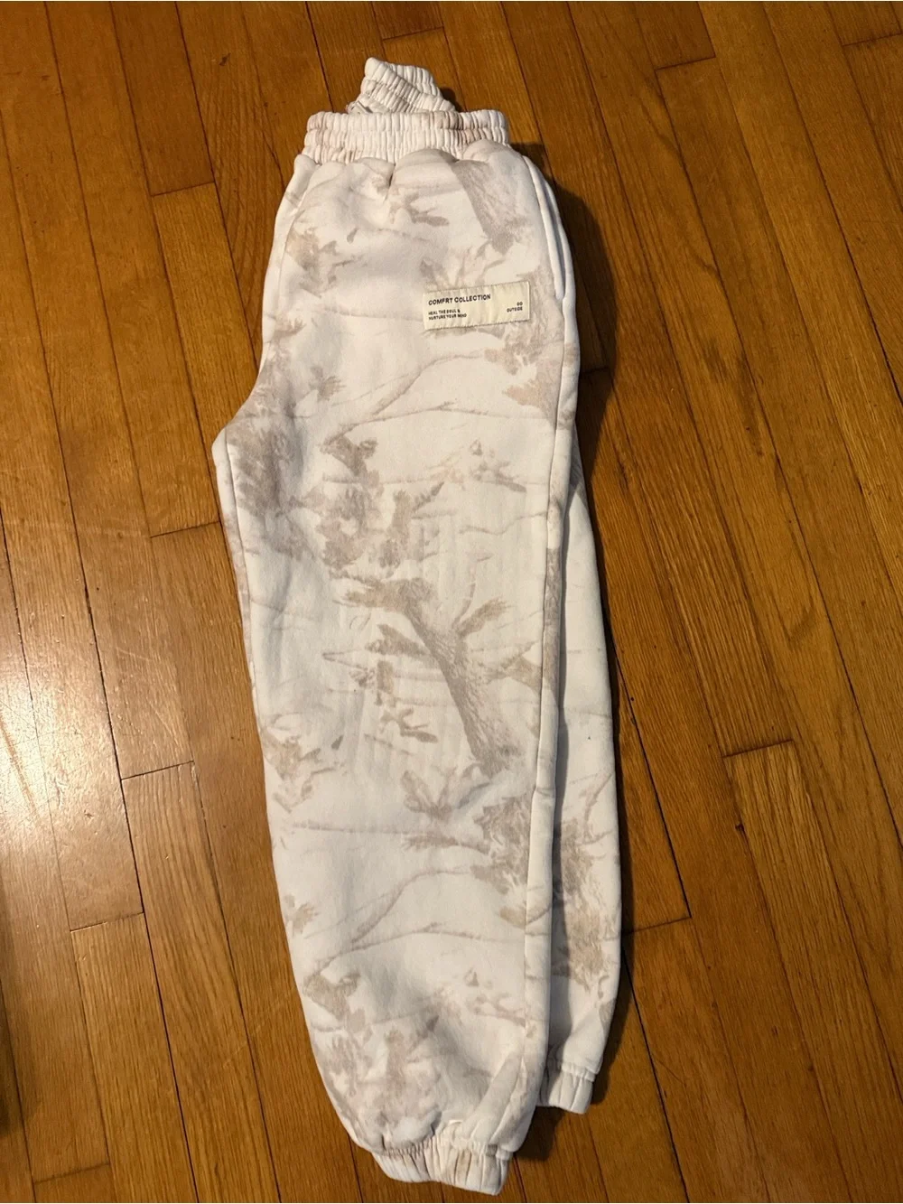 Kids Comfrt Brand Camo white oak Hoodie and jogger pants set size Large